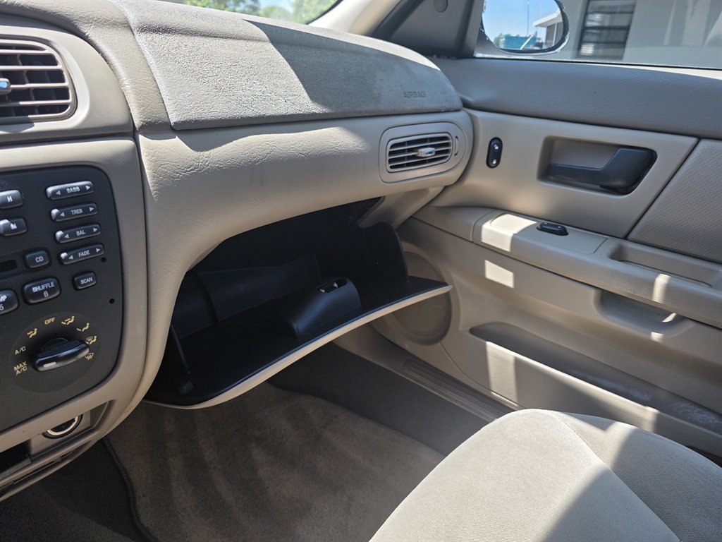 2007 Ford Taurus - $8,918