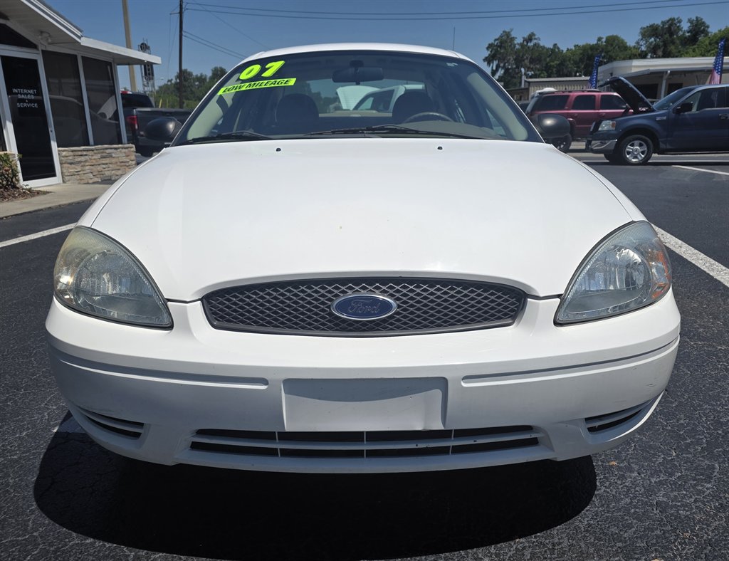 2007 Ford Taurus - $8,918