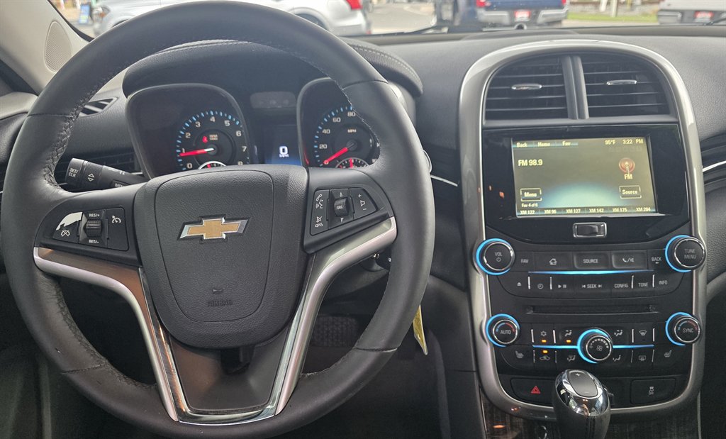 2015 Chevrolet Malibu - $14,418
