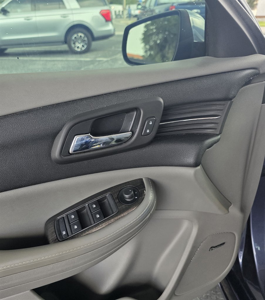 2015 Chevrolet Malibu - $14,418