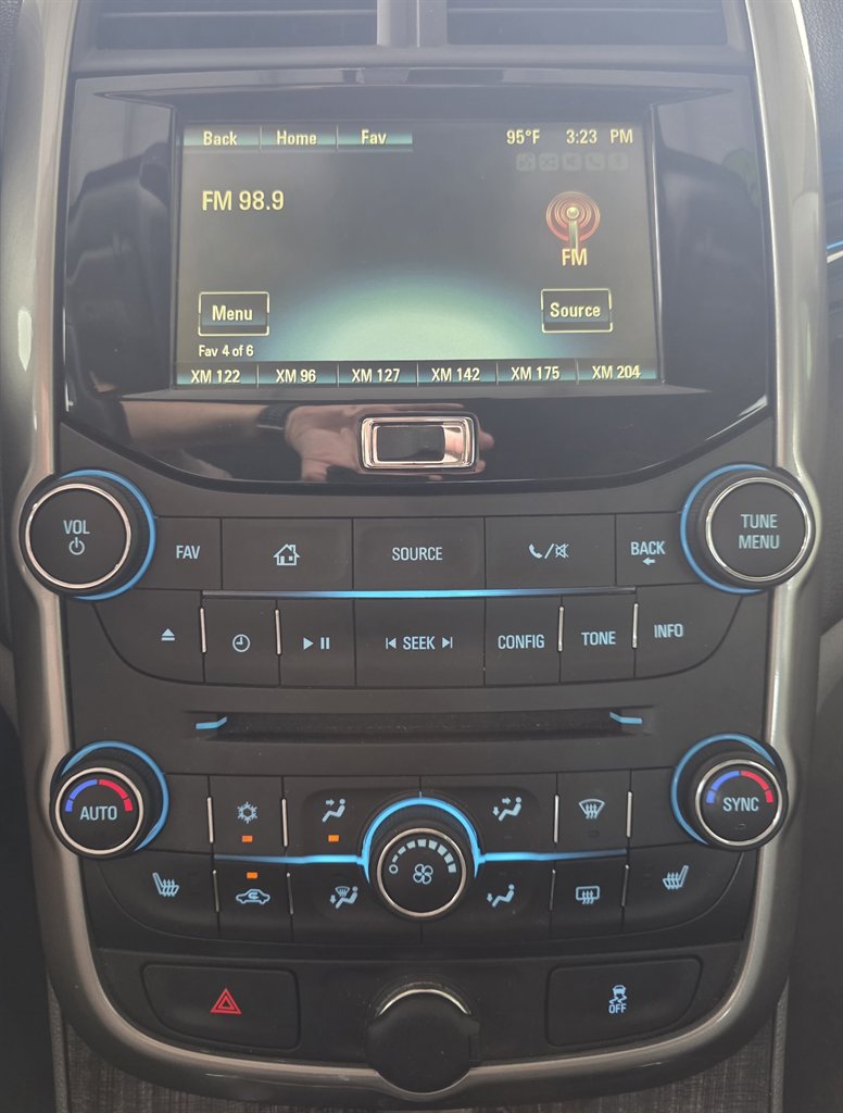 2015 Chevrolet Malibu - $14,418