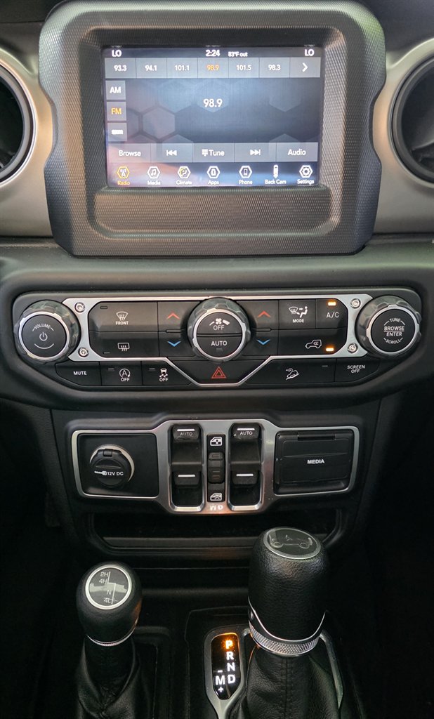 2018 Jeep All-New Wrangler Unlimited Sport 4x4  photo