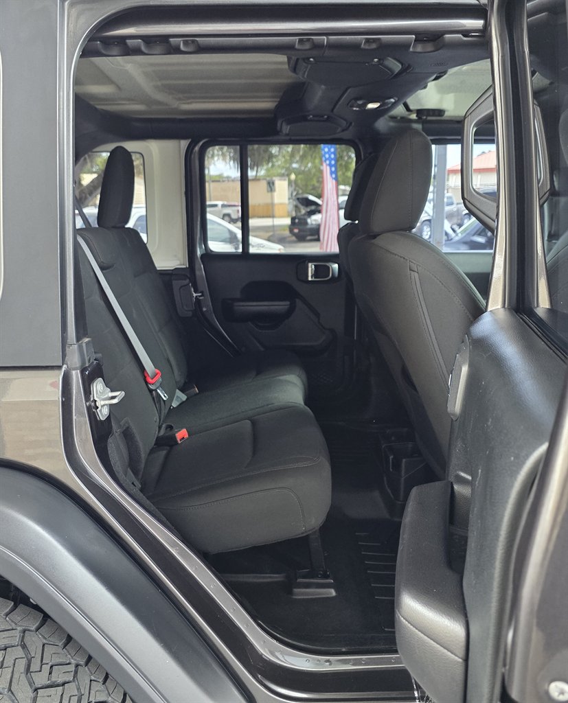2018 Jeep All-New Wrangler Unlimited Sport 4x4  photo