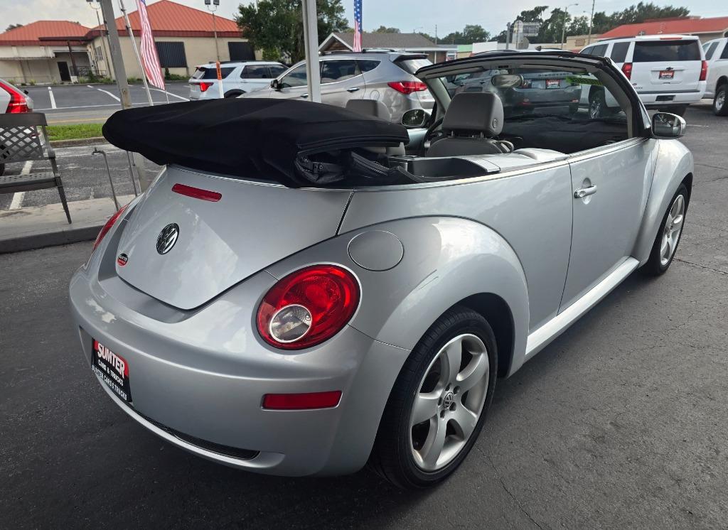 2006 Volkswagen Beetle - $9,370