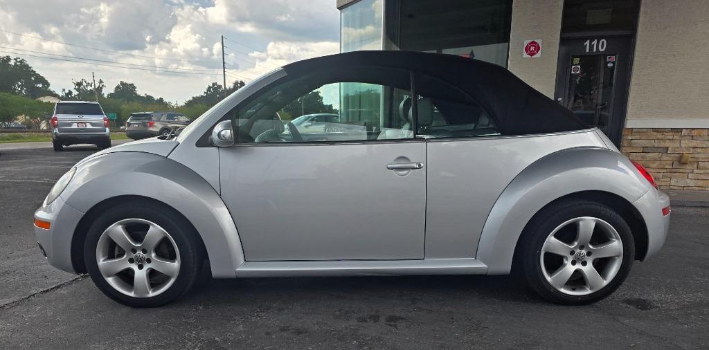 2006 Volkswagen Beetle - $9,370