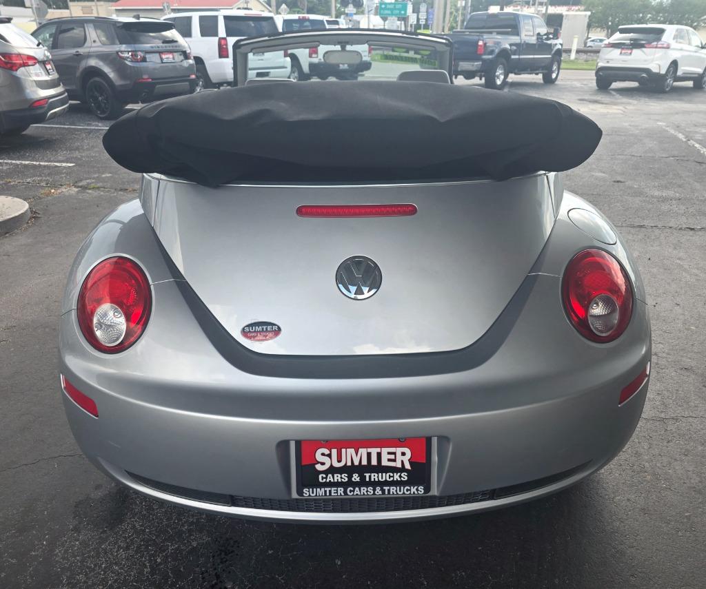 2006 Volkswagen Beetle - $9,370