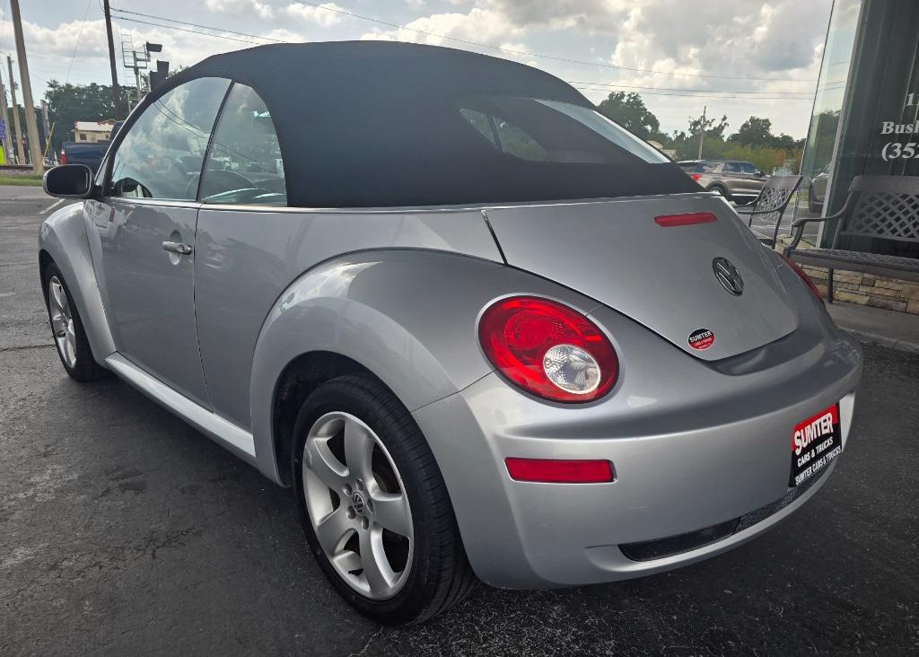 2006 Volkswagen Beetle - $9,370