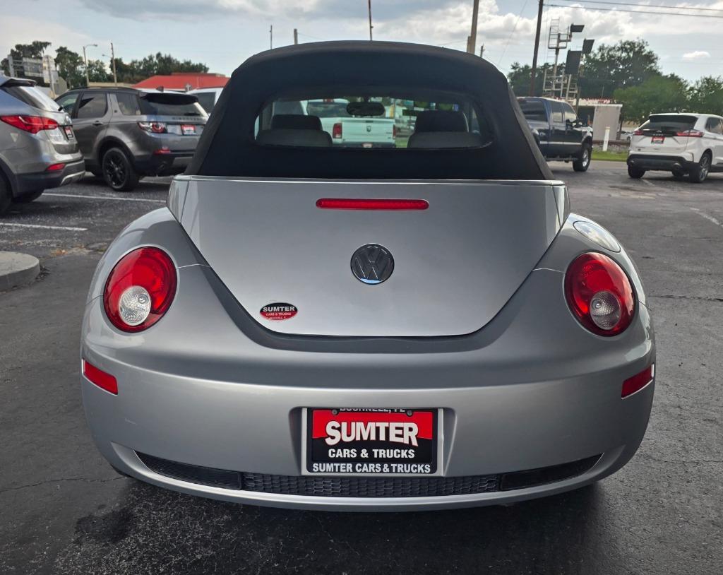 2006 Volkswagen Beetle - $9,370