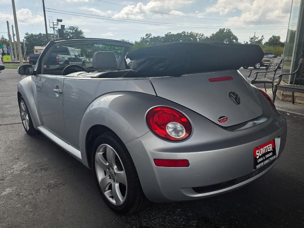 2006 Volkswagen Beetle - $9,370