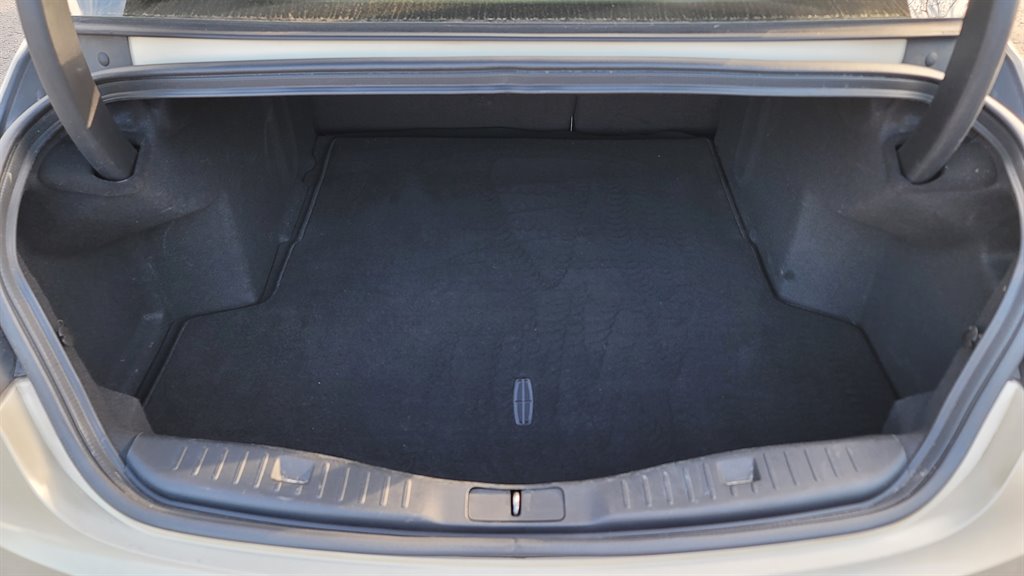 2016 Lincoln MKZ photo
