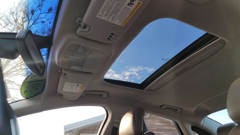2016 Lincoln MKZ photo