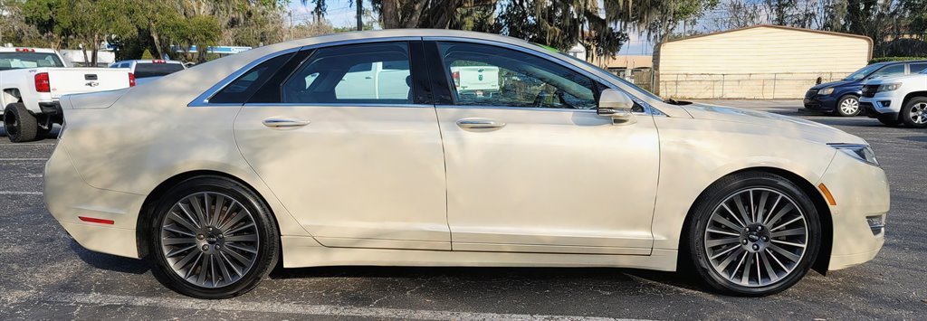 2016 Lincoln MKZ photo