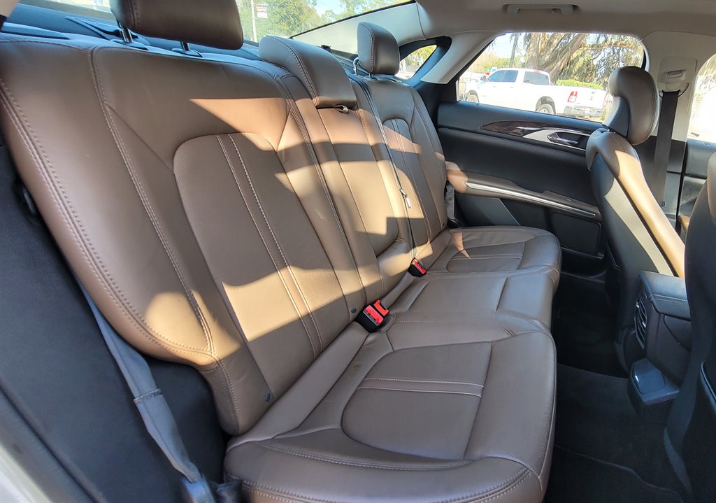 2016 Lincoln MKZ photo