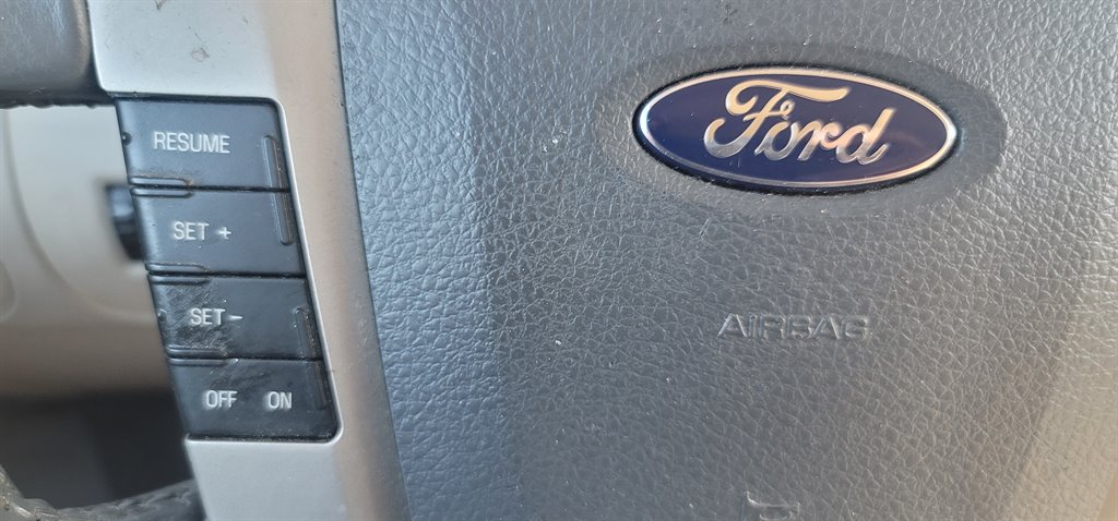 2009 Ford Flex SEL photo