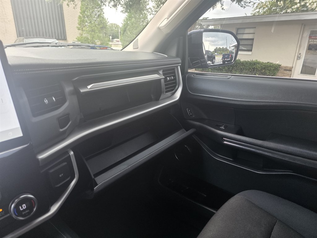 2022 Ford Expedition - $33,936