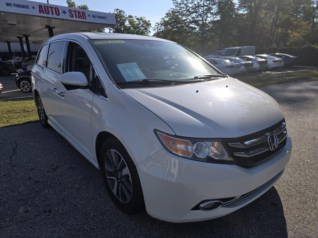 2014 Honda Odyssey Touring photo