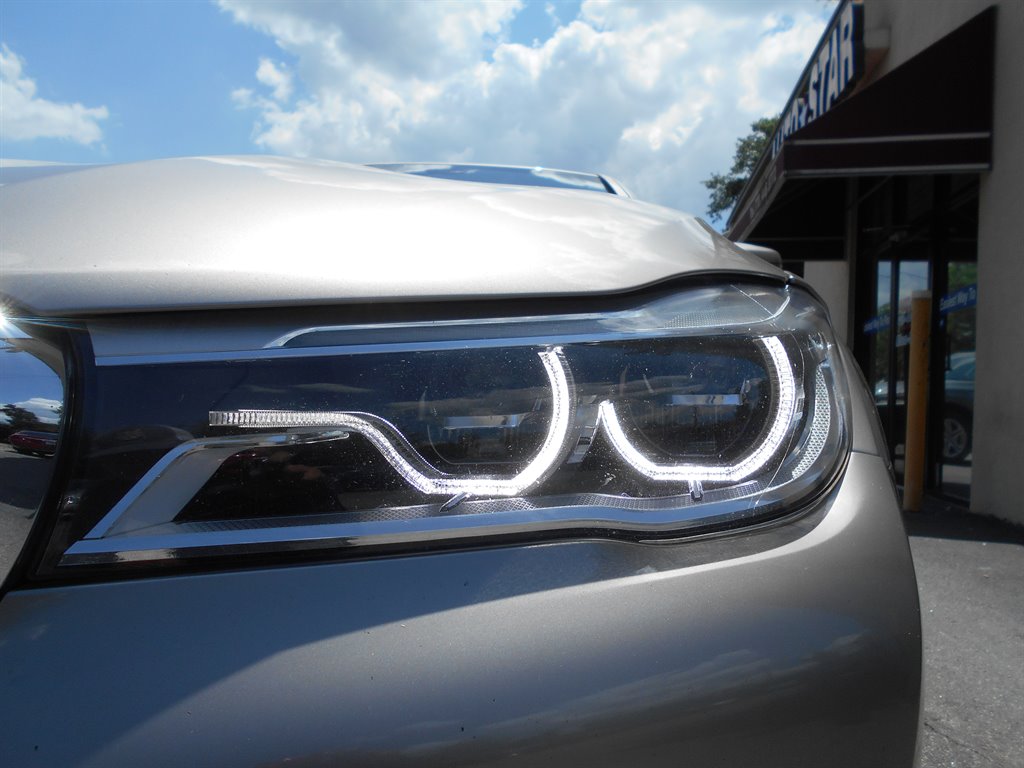 2018 BMW 7-Series 750i photo