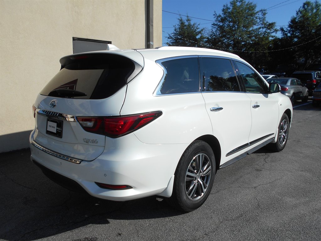 2019 Infiniti QX60 Luxe photo