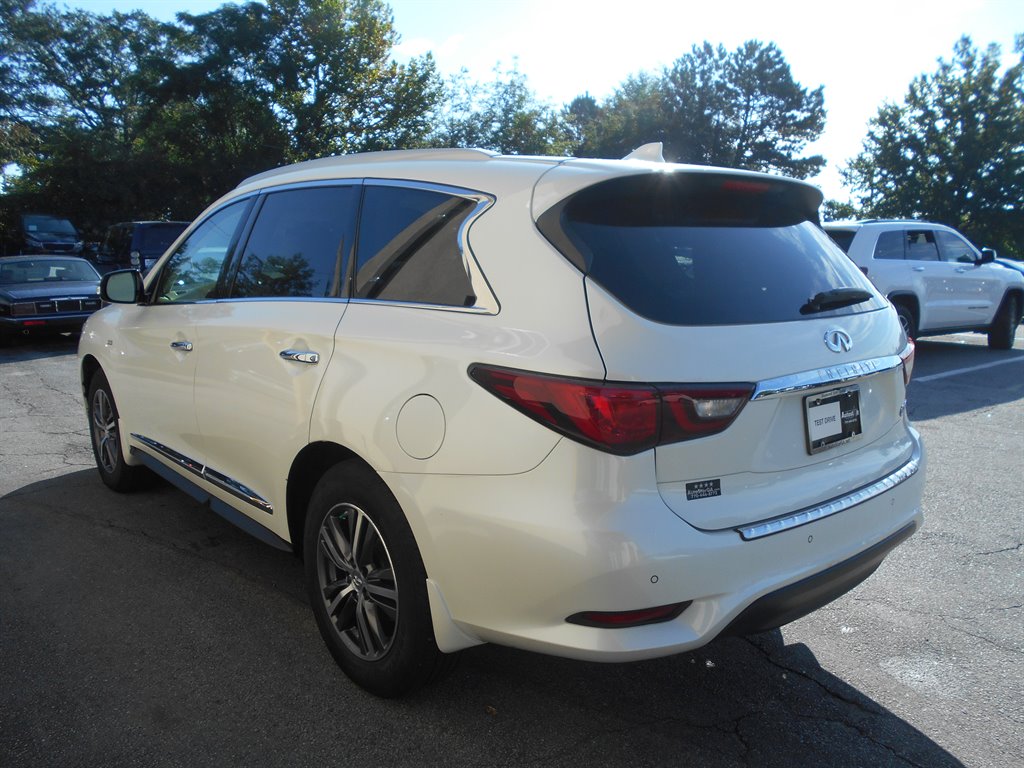 2019 Infiniti QX60 Luxe photo