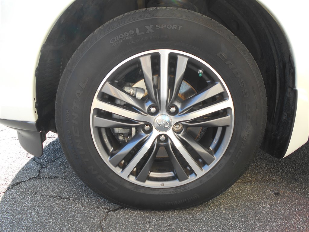 2019 Infiniti QX60 Luxe photo