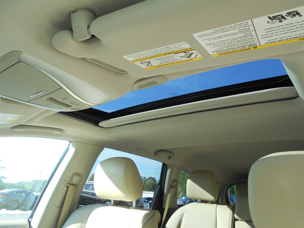 2019 Infiniti QX60 Luxe photo