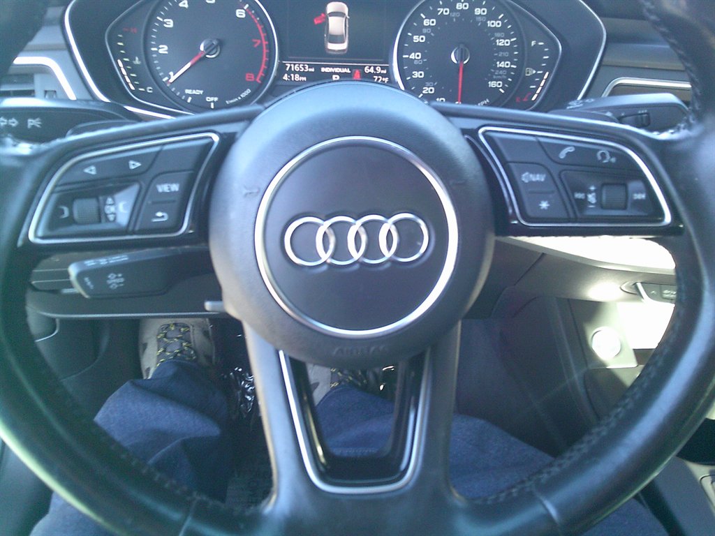 2017 Audi A4 Premium photo
