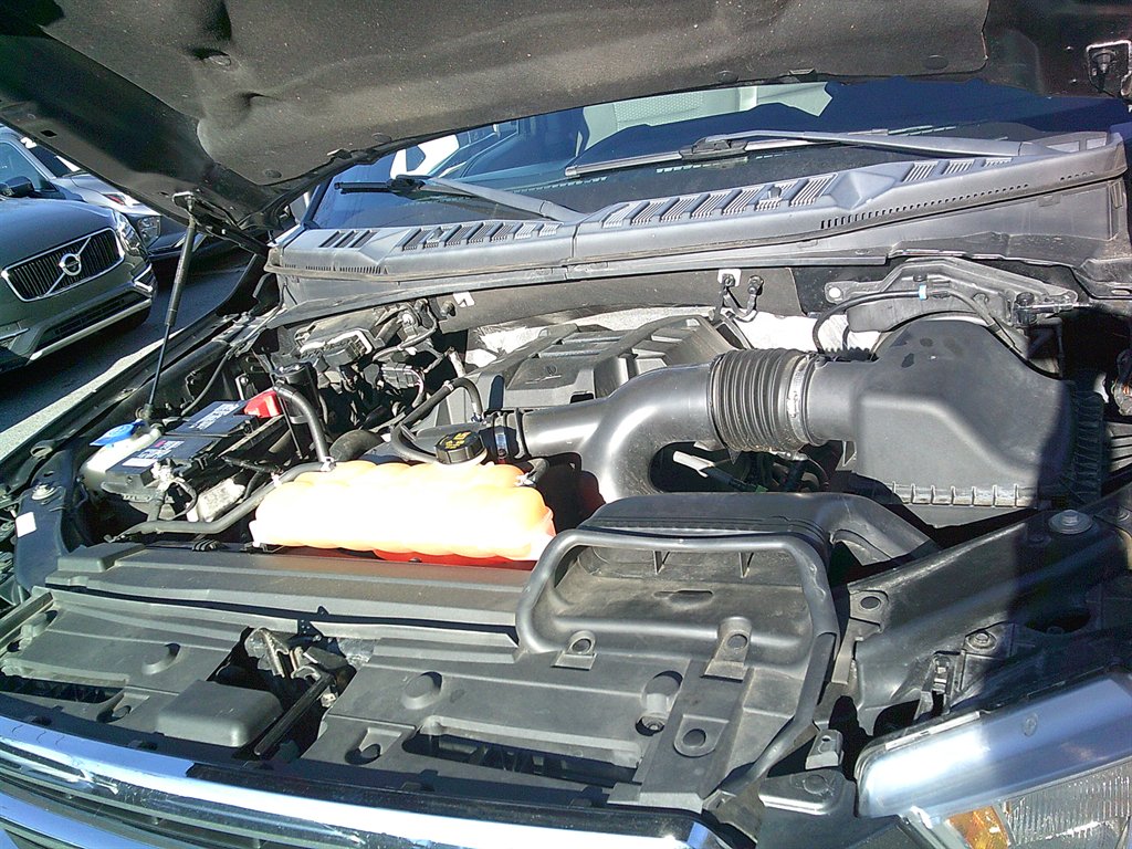 2017 Ford F150 XLT photo