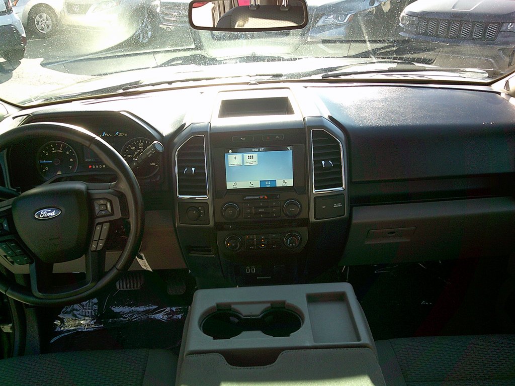 2017 Ford F150 XLT photo