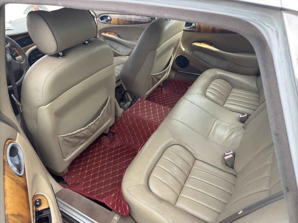 2001 Jaguar XJ-Series XJ8L photo