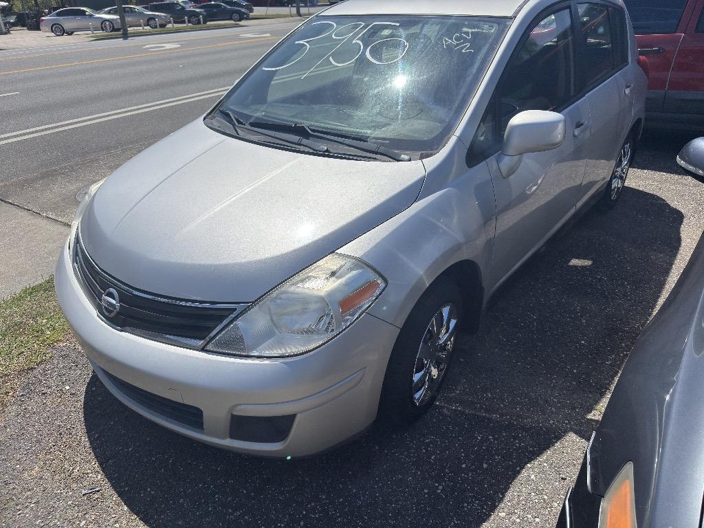 2011 Nissan Versa 1.8 S photo