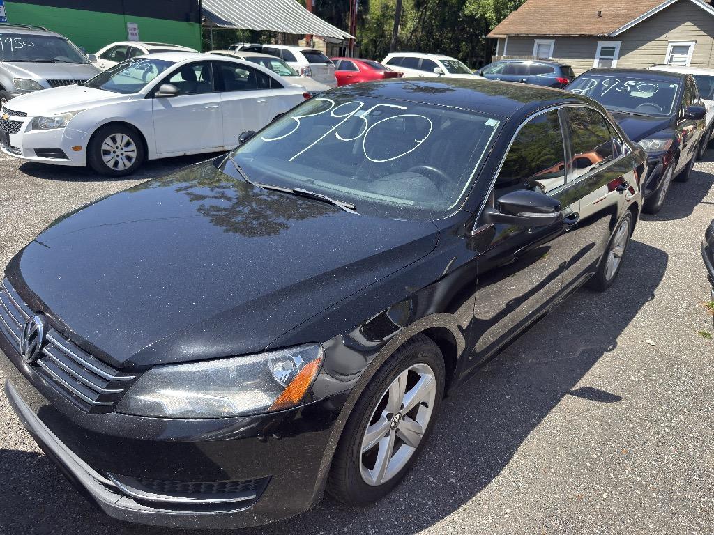 2014 Volkswagen Passat SE PZEV photo