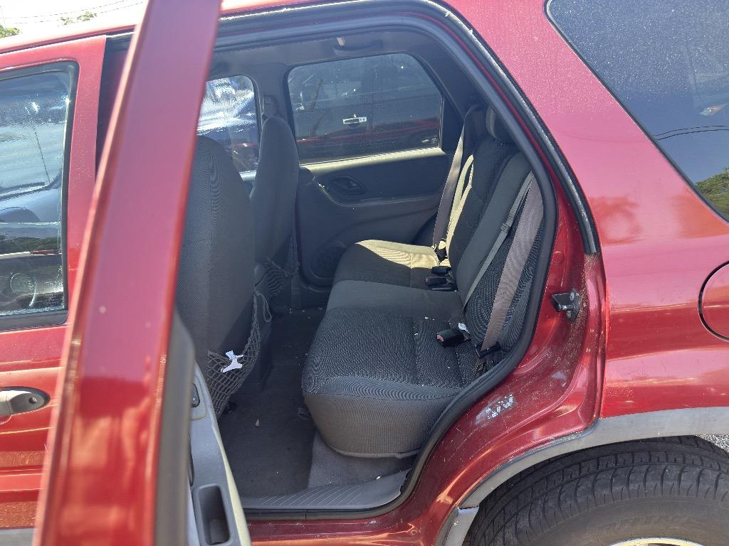 2001 Ford Escape XLT photo