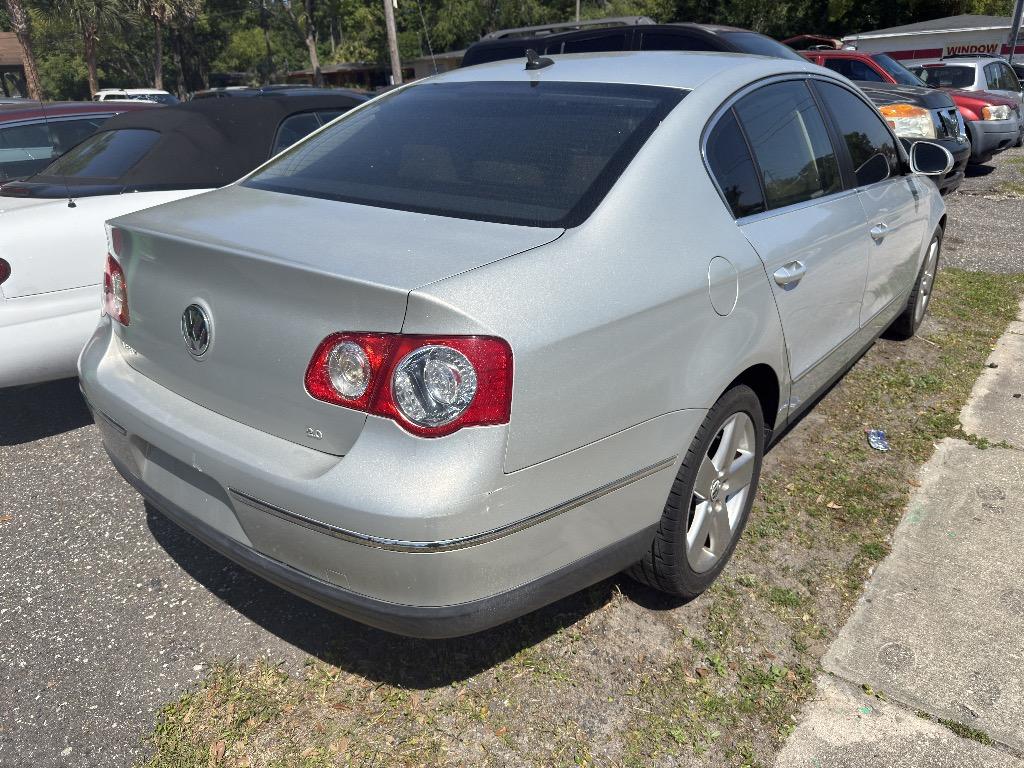 2009 Volkswagen Passat Komfort photo