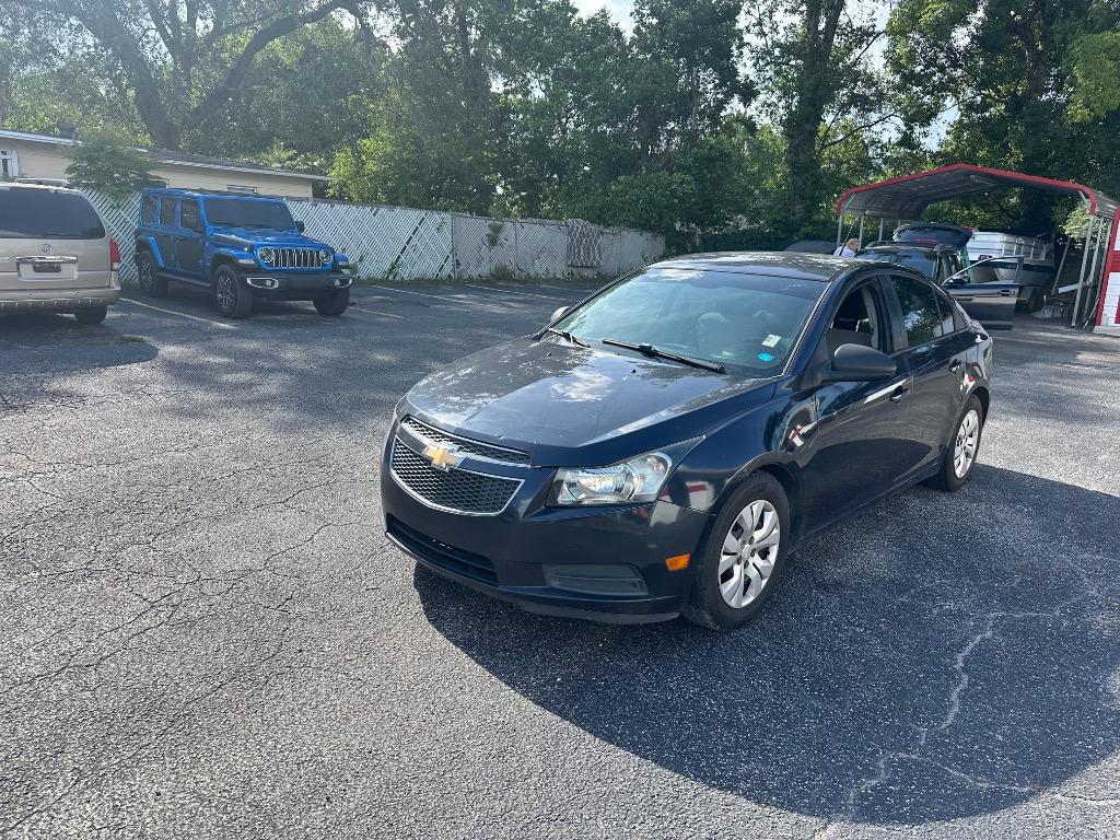 2014 Chevrolet Cruze - $7,098