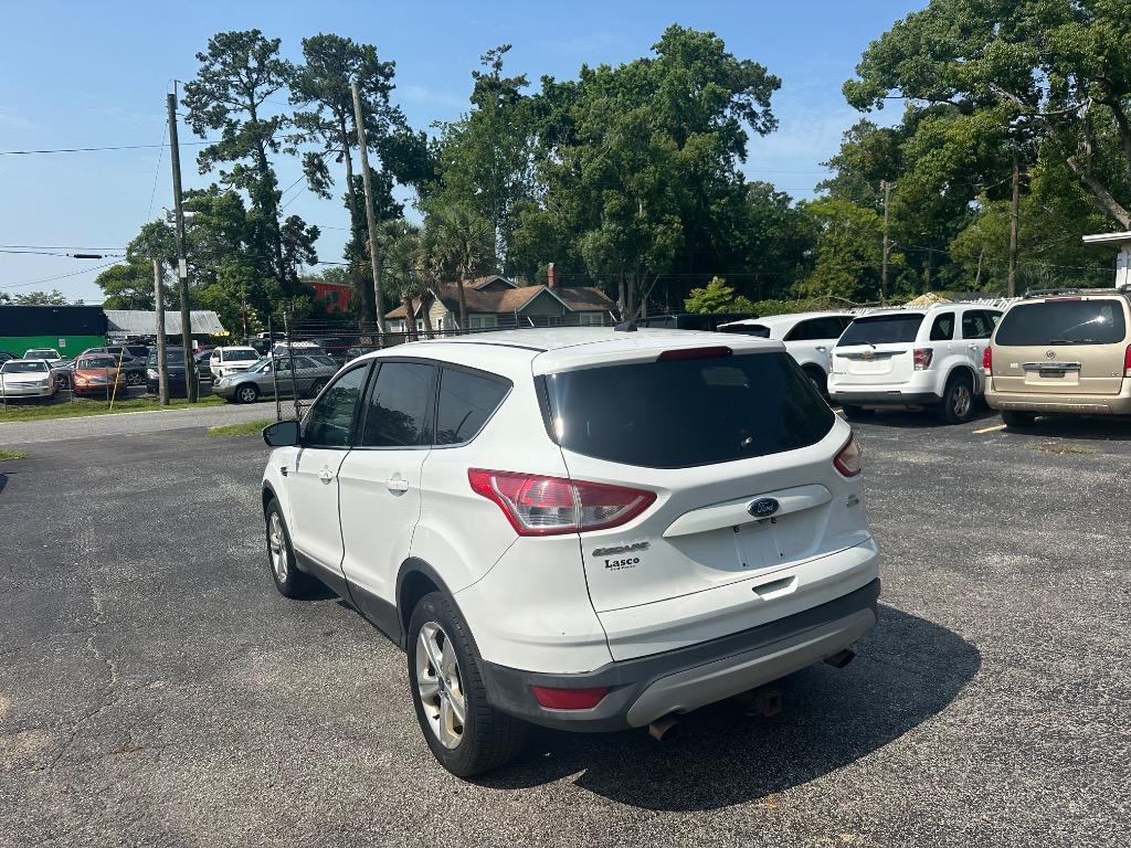 2015 Ford Escape SE photo