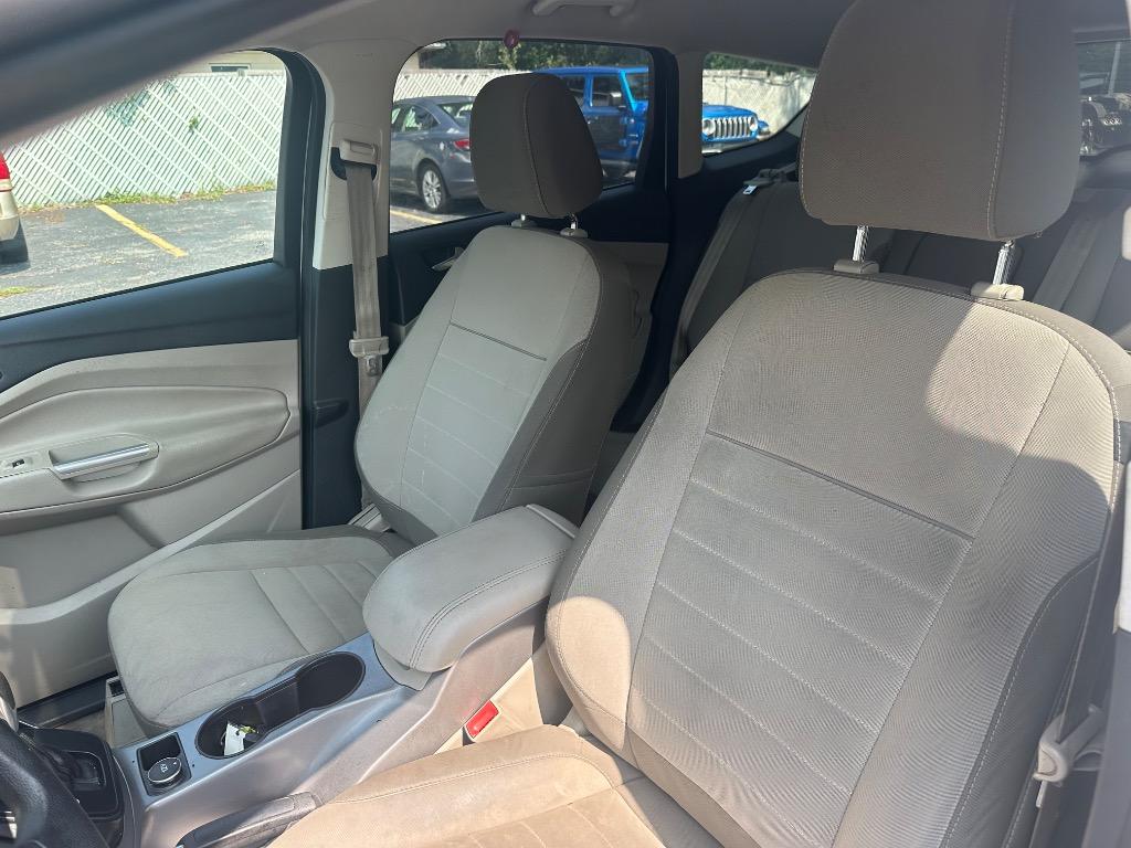2015 Ford Escape SE photo