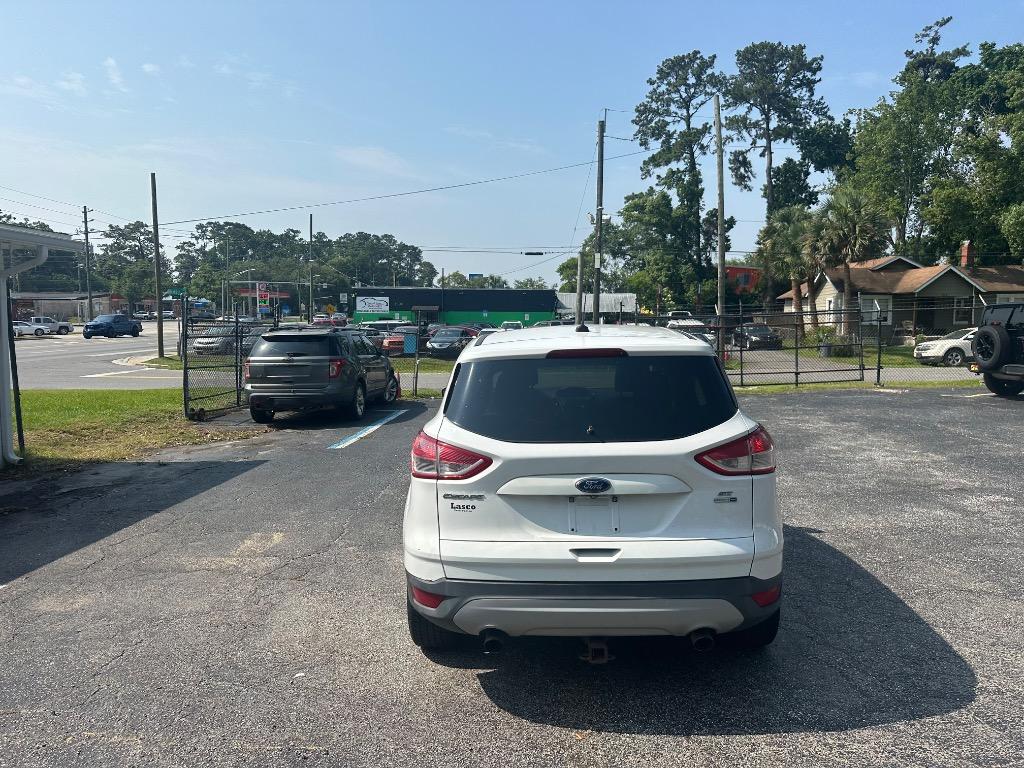 2015 Ford Escape SE photo