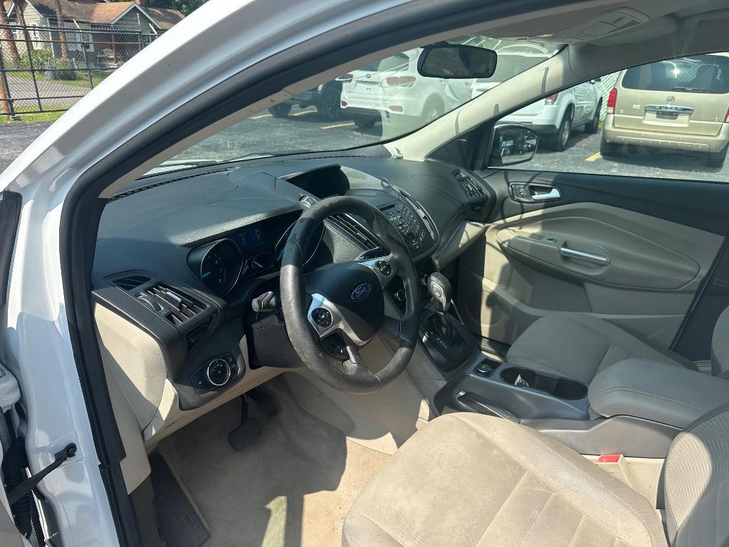 2015 Ford Escape SE photo