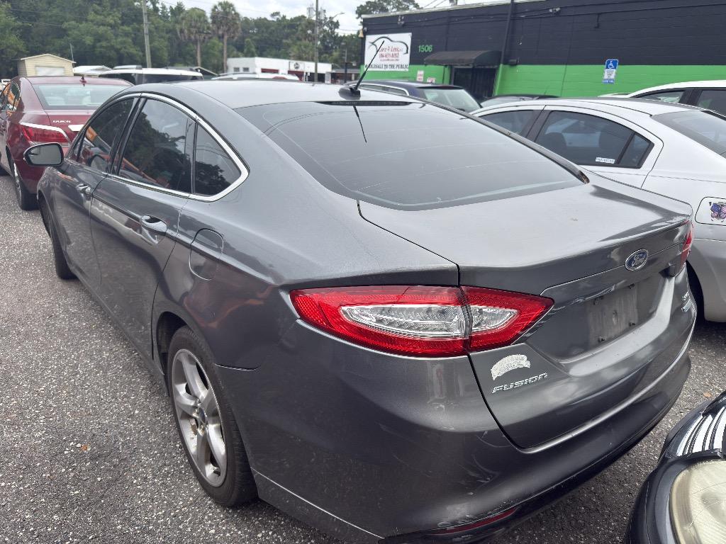 2014 Ford Fusion SE photo