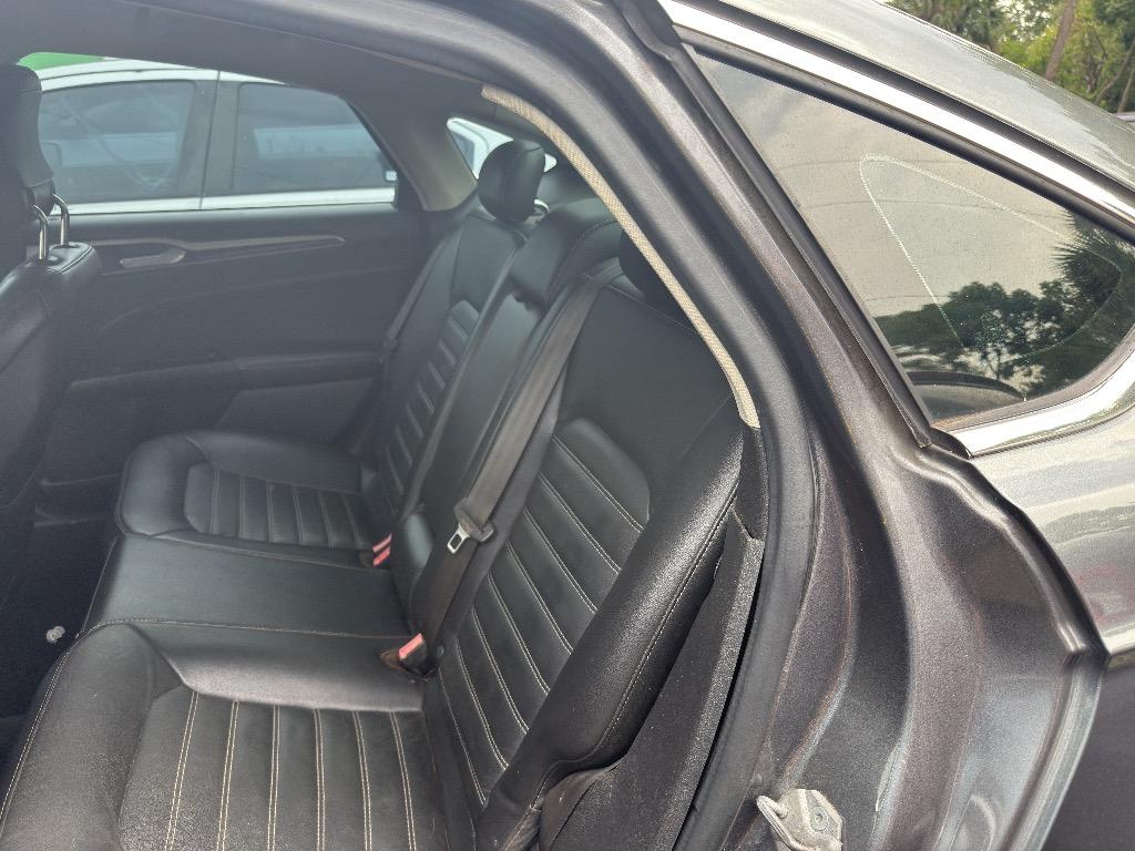 2014 Ford Fusion SE photo