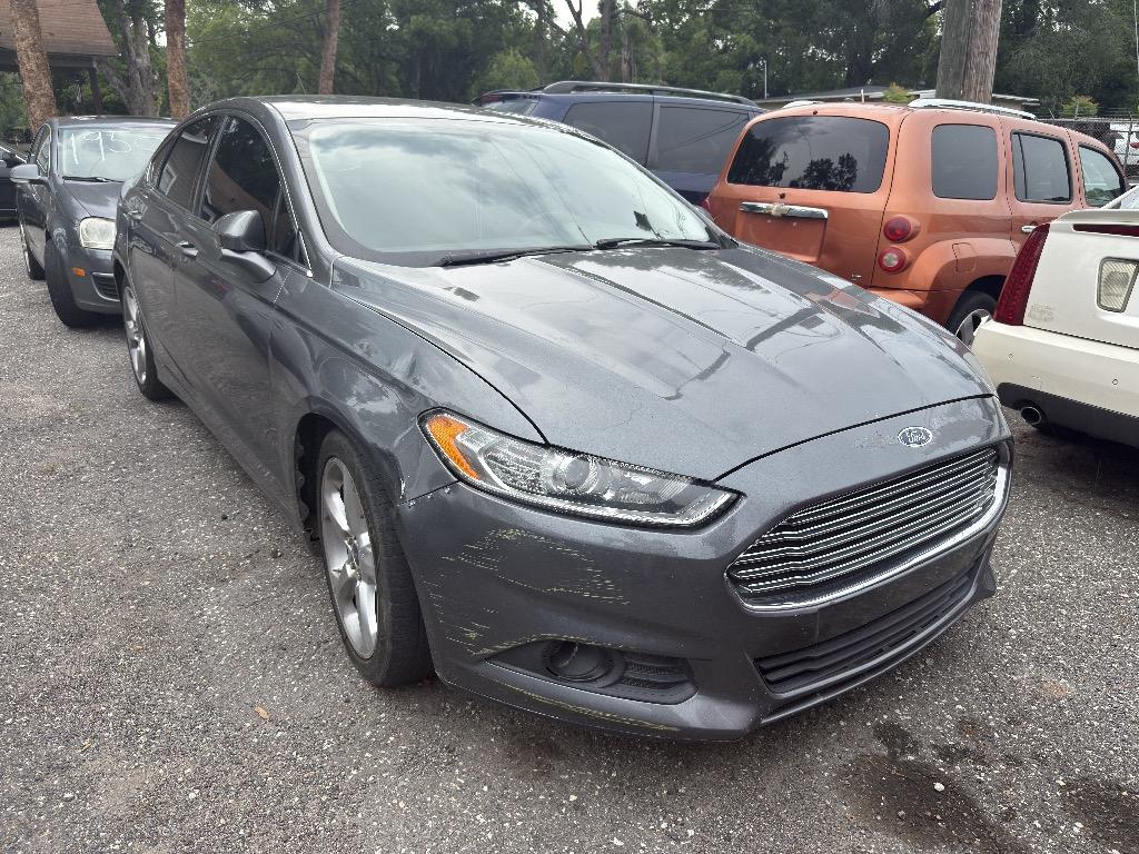 2014 Ford Fusion SE photo