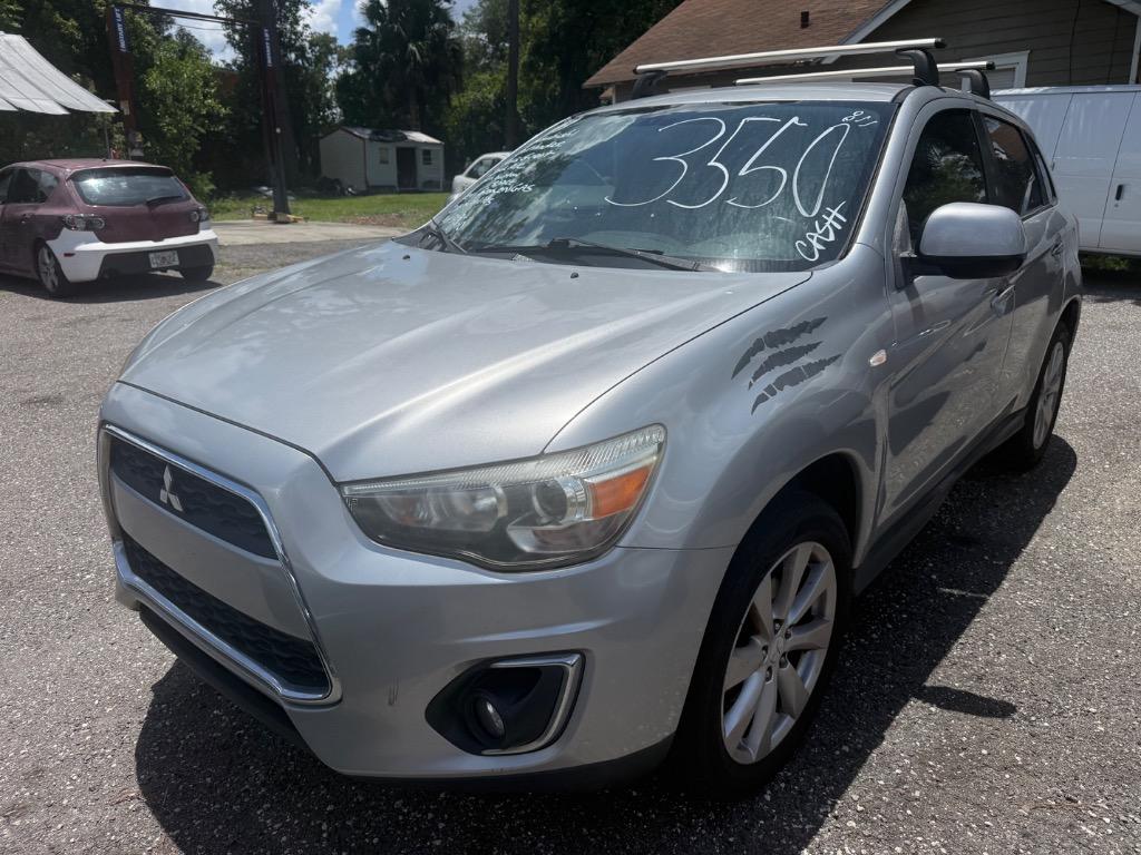 2013 Mitsubishi Outlander - $3,635