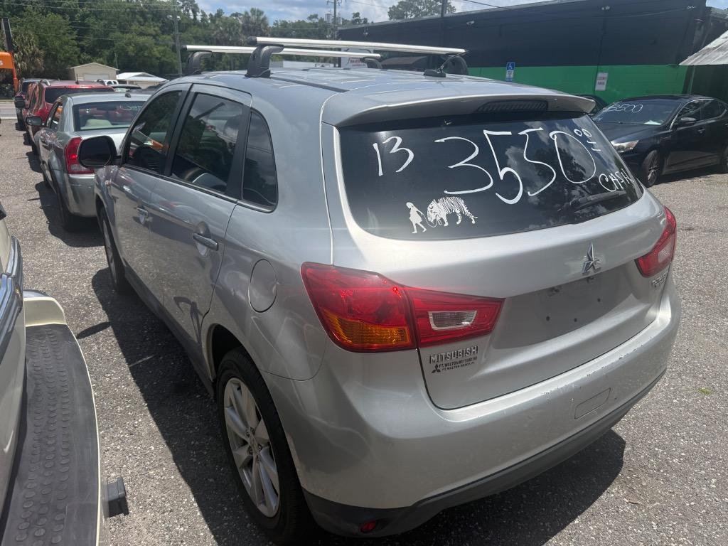 2013 Mitsubishi Outlander - $3,635