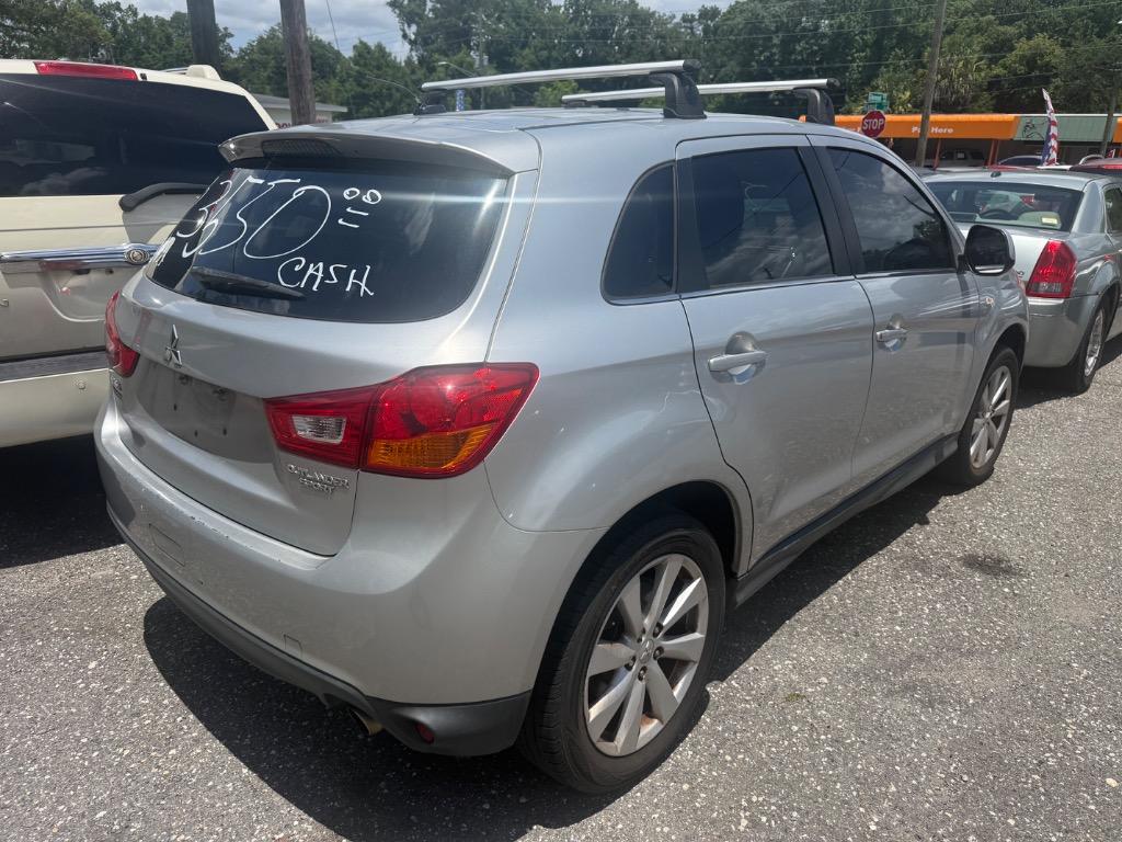 2013 Mitsubishi Outlander - $3,635