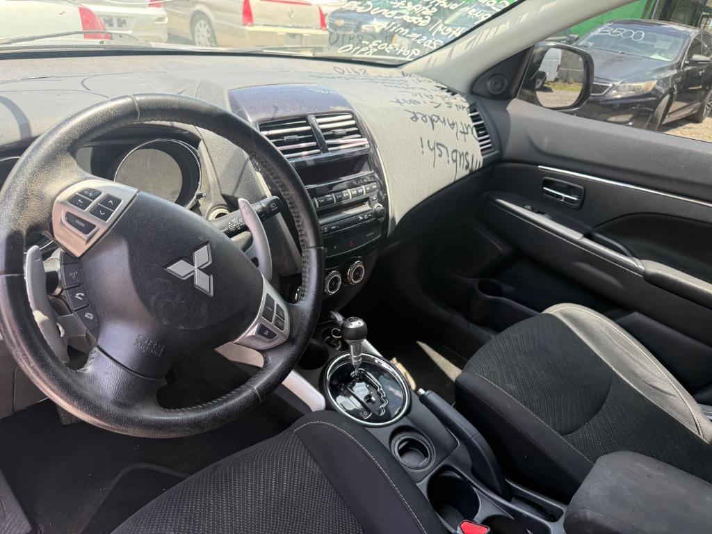 2013 Mitsubishi Outlander - $3,635