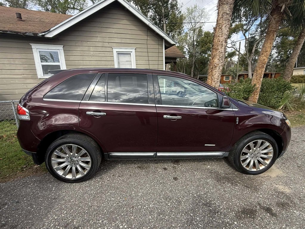 2011 Lincoln MKX - $3,819