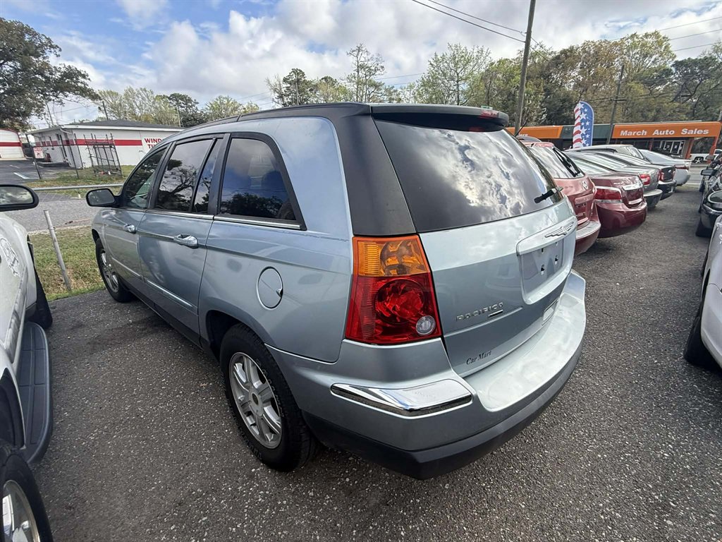 2005 Chrysler Town & Country - $3,588