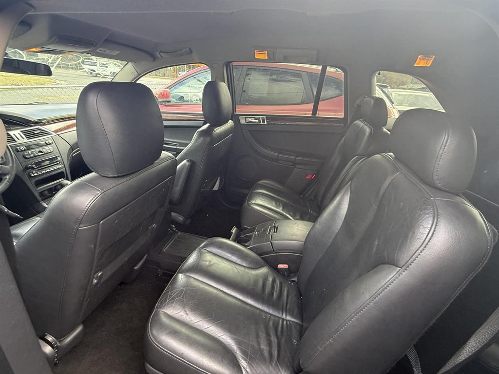 2005 Chrysler Town & Country - $3,588