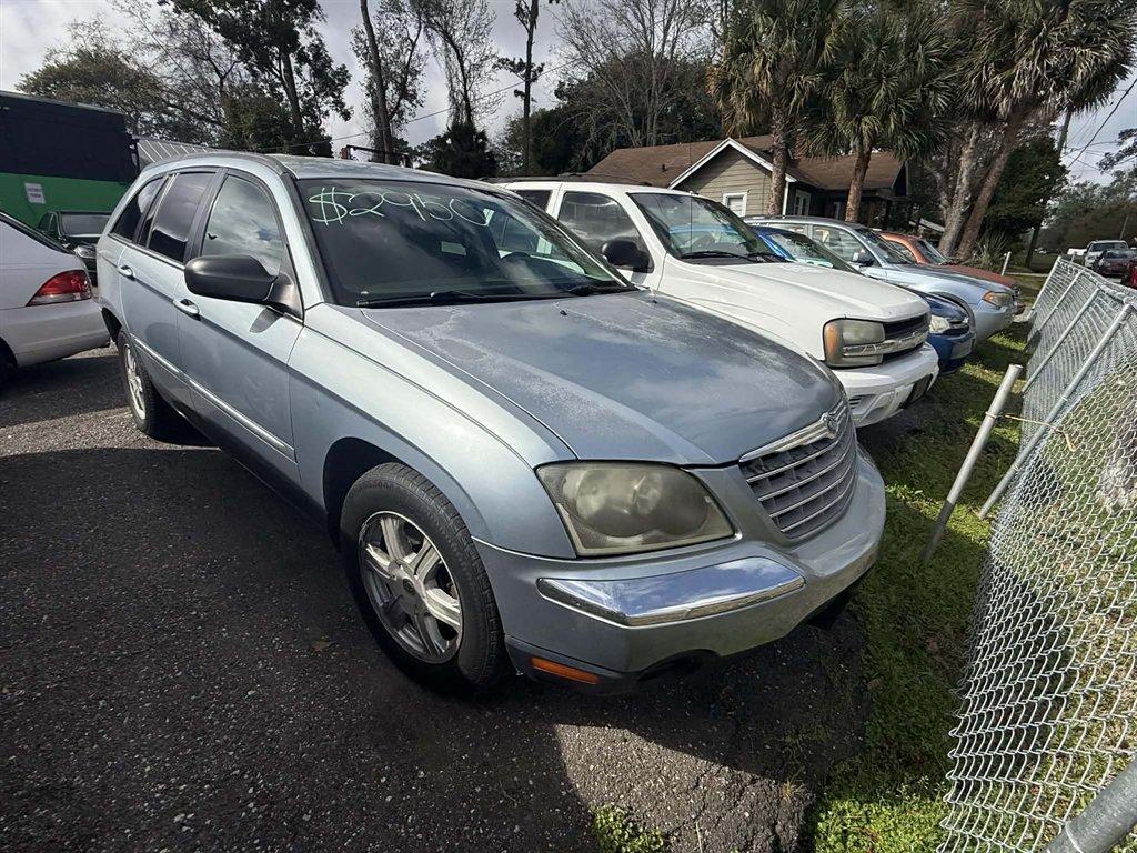 2005 Chrysler Town & Country - $3,588