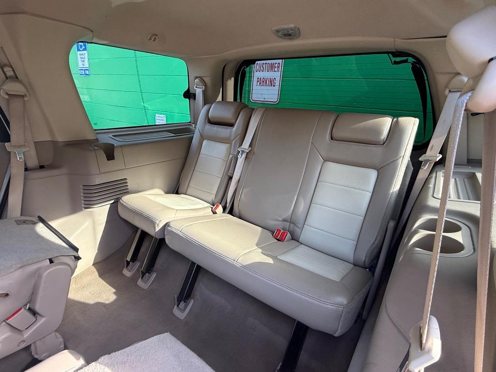 2005 Ford Expedition - $2,950